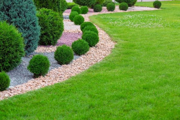 Edging Stones Installation in Ballwin