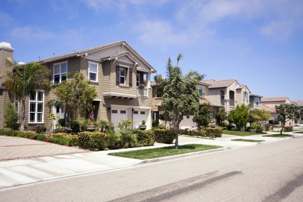 Neighborhood Landscaping in Ballwin